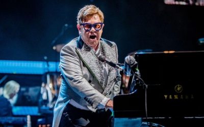 Sir Elton John celebra su cumpleaños lanzando 6 nuevas canciones