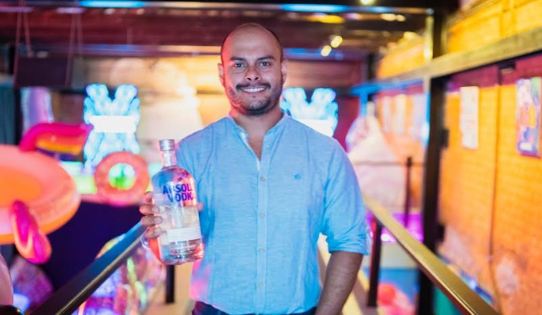 Absolut, el experto en las mezclas, renueva su diseño vigente desde 1979