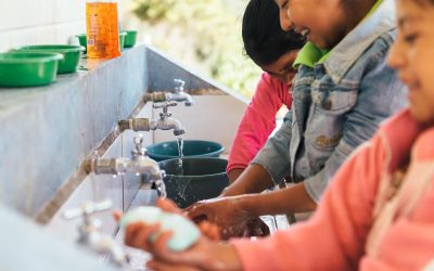 Kimberly-Clark promueve más acceso a saneamiento básico e higiene  para 2.5 millones de personas en Latinoamérica