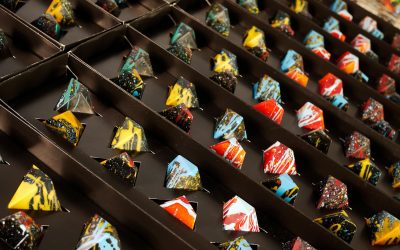 Oro Prieto lanza nueva colección de chocolates inspirada en el artista Isidro Con Wong