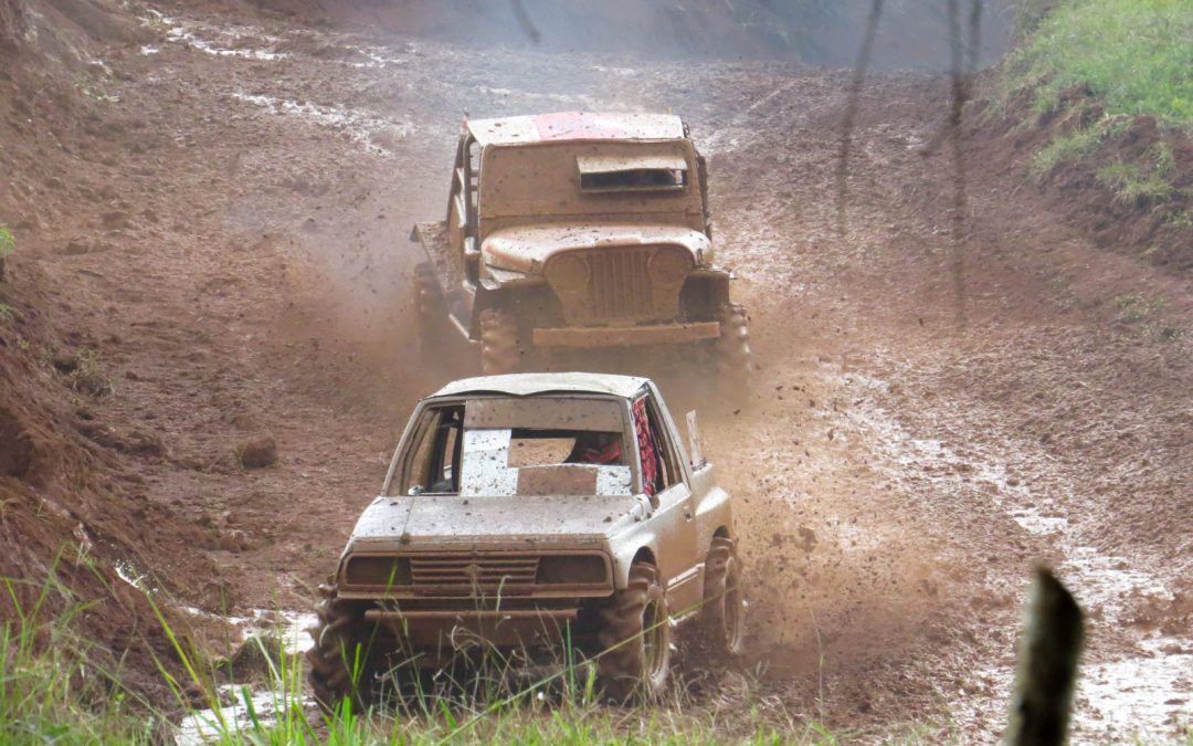 Delgado y Cubero se imponen en  el Autocross en Pérez Zeledón