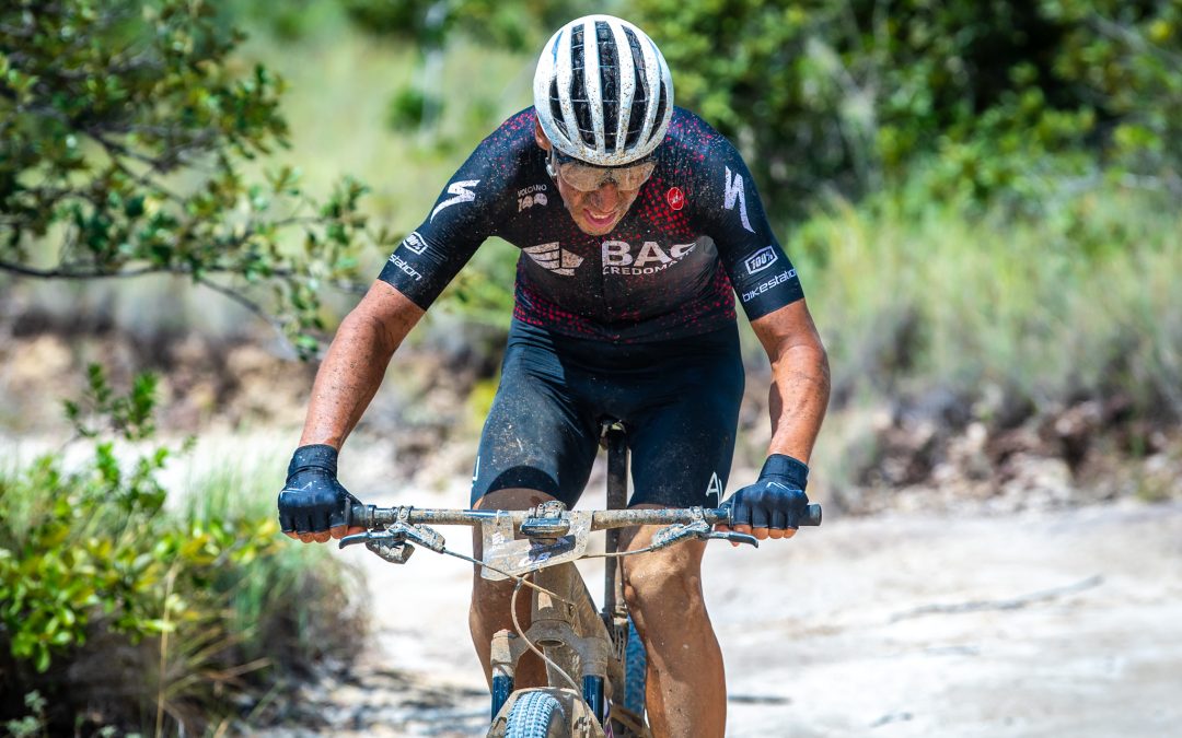 Paolo Montoya y Adriana Rojas dominaron Volcano 100