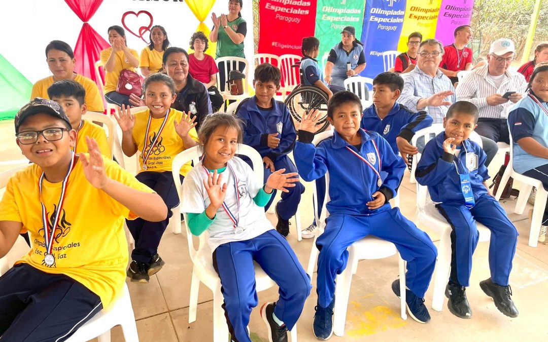 Los líderes mundiales aún no cumplen sus compromisos de crear escuelas y comunidades más inclusivas, según Olimpiadas Especiales