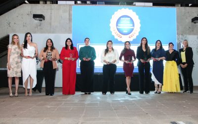 Destacadas mujeres de la región recibieron galardón por su aporte  en redefinir el liderazgo en diferentes industrias