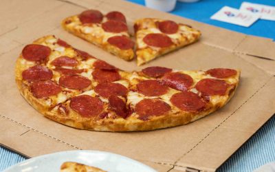 La nueva Pan Pizza de Domino’s sube de nivel con su base más gruesa, ingredientes  hasta el borde y doble queso