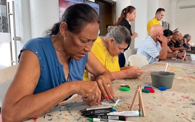 Adultos Mayores de Alajuelita Exploran el Arte de Carlos Cruz Diez en el Museo de Arte Costarricense