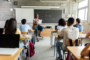 Urge un examen de idoneidad docente para mejorar la calidad de la educación