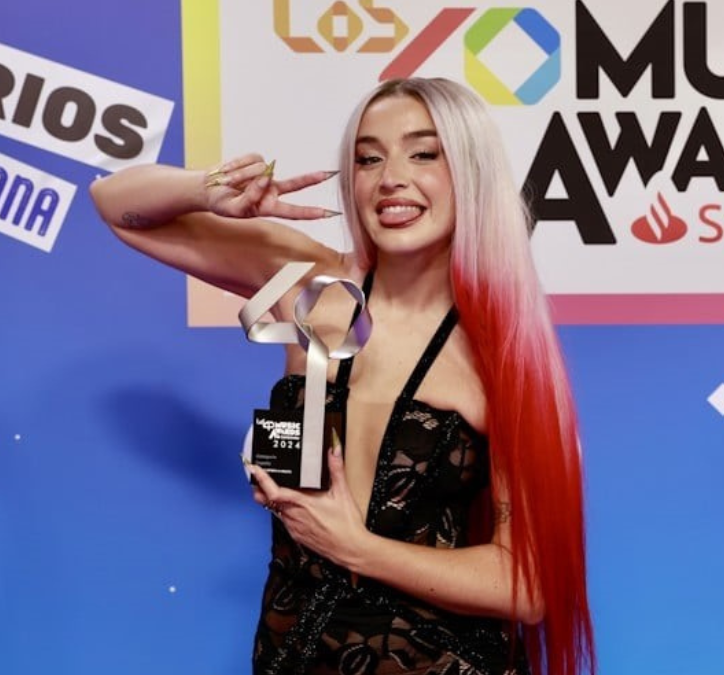 LOLA INDIGO GANADORA DE  «MEJOR ARTISTA ESPAÑOL» en los MTV EMAs 2024 y en Los40 Music Awards