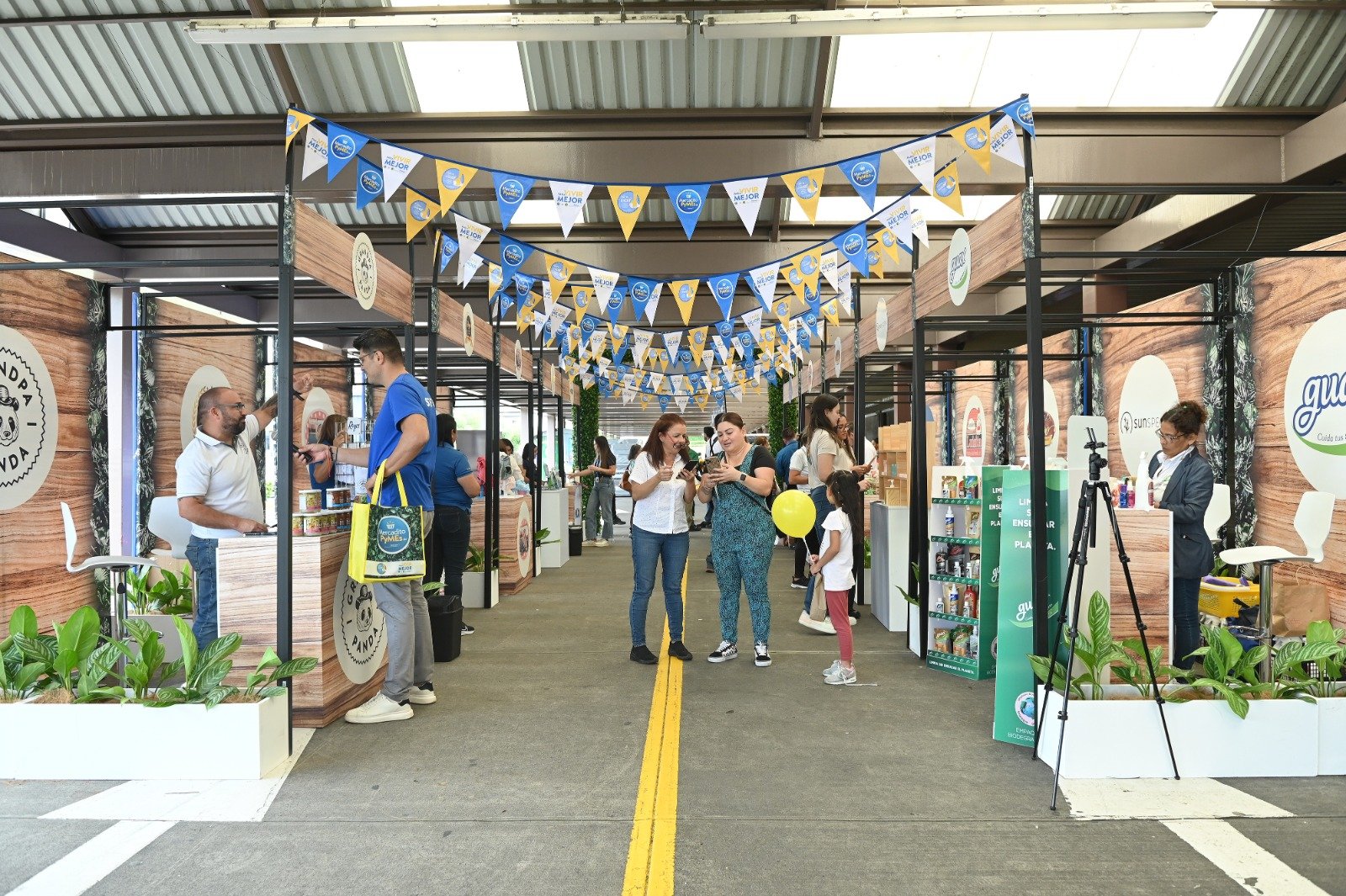 Diez pymes buscan conquistar nuevos clientes y dar un paso más en su crecimiento